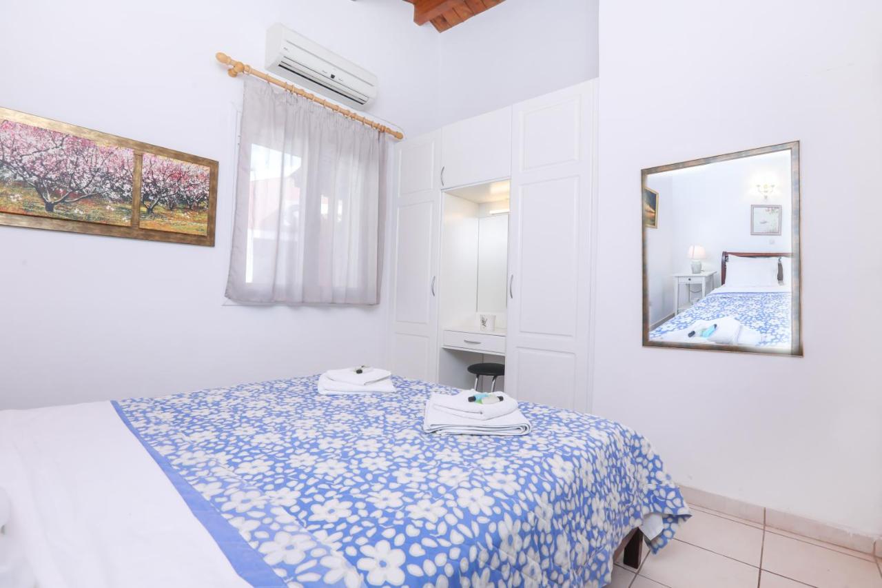 Suzanne'S Apartment Glyfada Menigos Resort エクステリア 写真