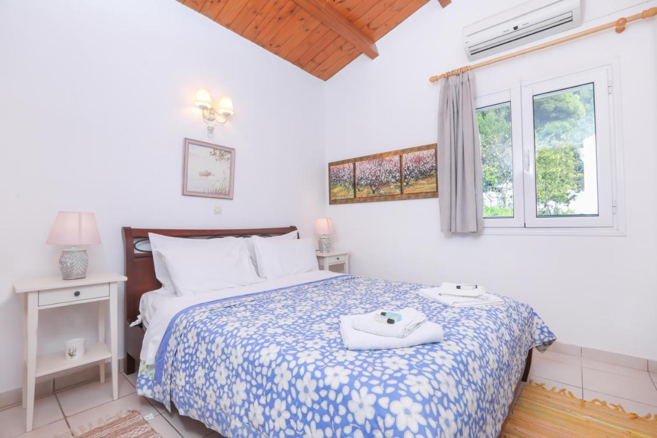 Suzanne'S Apartment Glyfada Menigos Resort エクステリア 写真